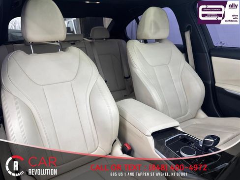 Used 2020 BMW 330i xDrive Sedan w/ Driving Assistance Package image 56