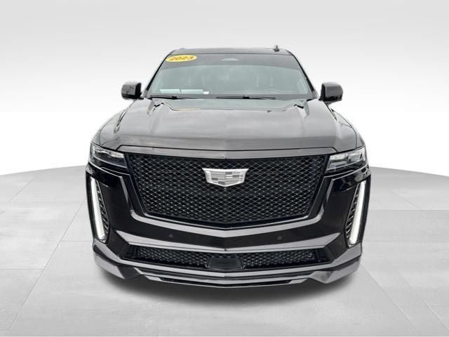 Used 2023 Cadillac Escalade ESV V AWD/4WD image 2