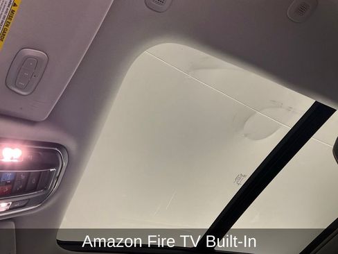 Used 2023 Jeep Grand Cherokee 4WD 4xe w/ Luxury Tech Group II image 31