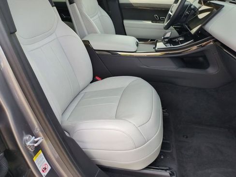 Used 2024 Land Rover Range Rover Sport SE AWD/4WD image 18