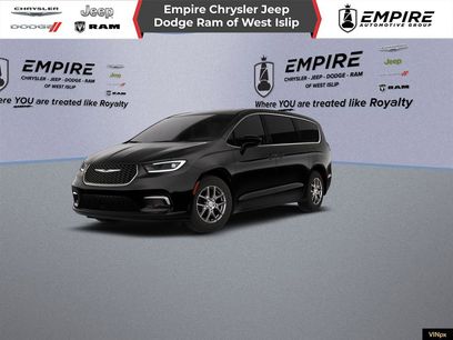 New 2026 Chrysler Pacifica Select