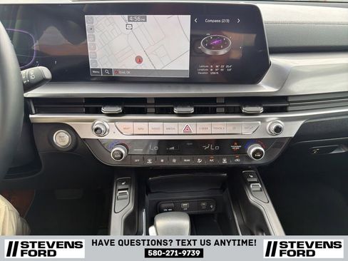 Used 2025 Kia Telluride S AWD/4WD image 25