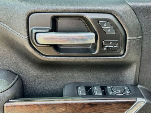 Used 2021 GMC Sierra 1500 SLT AWD/4WD image 21