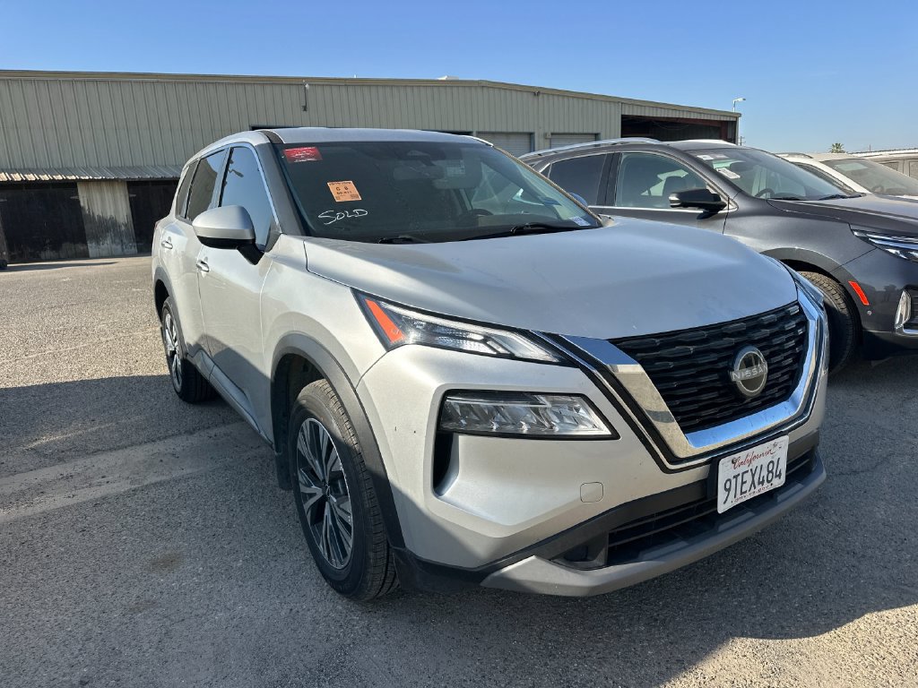 Used 2023 Nissan Rogue SV FWD image 2