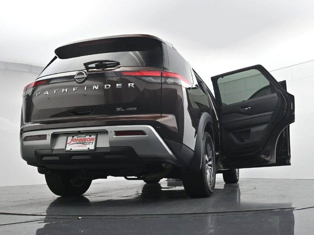 Used 2022 Nissan Pathfinder SL AWD/4WD image 44