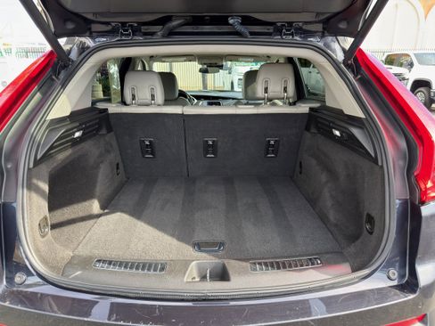 Used 2023 Cadillac XT4 Premium Luxury image 15