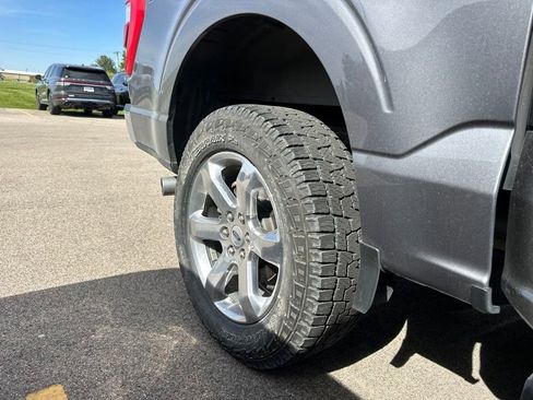 Used 2021 Ford F150 Lariat AWD/4WD image 9