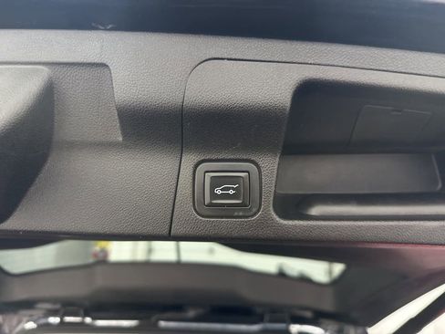 Used 2017 GMC Acadia SLT AWD/4WD image 35