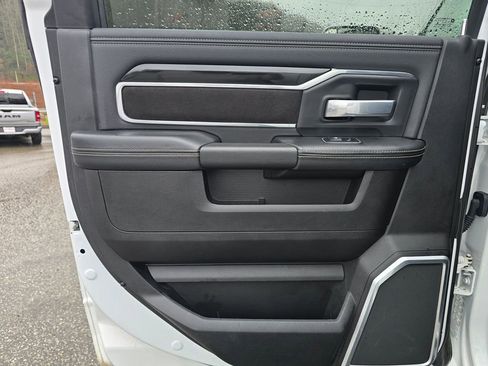 Used 2022 RAM 3500 Laramie image 46