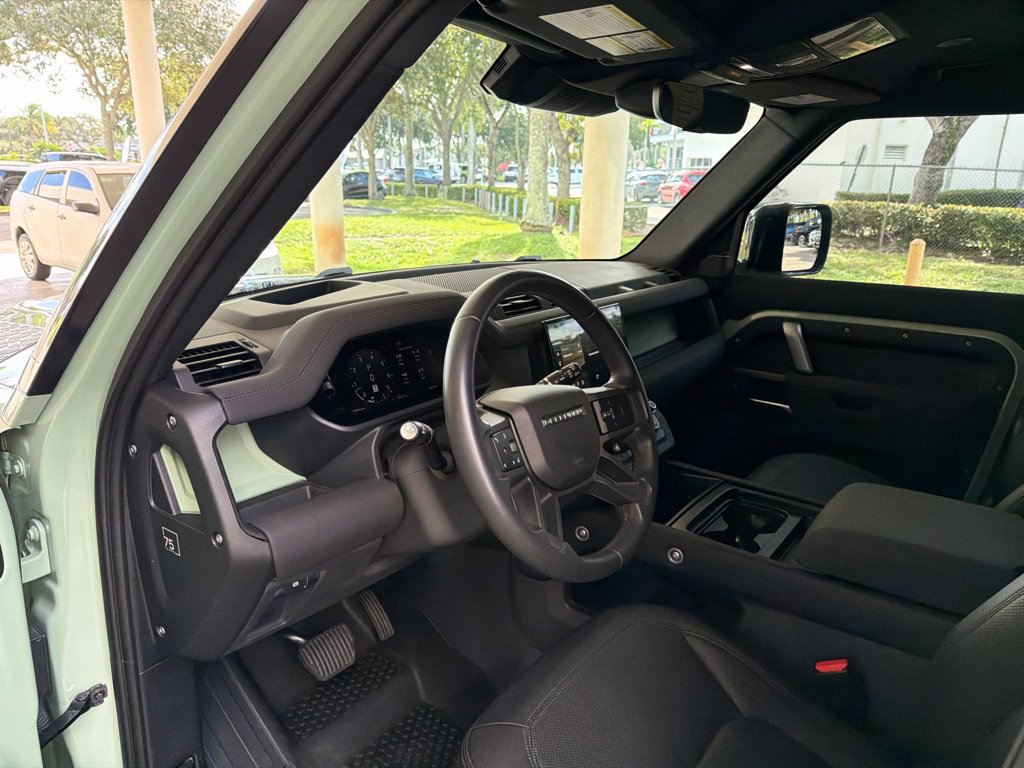 Used 2023 Land Rover Defender 110 75th Limited Edition AWD/4WD image 6