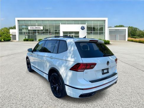 Used 2023 Volkswagen Tiguan SE R-Line AWD/4WD image 3
