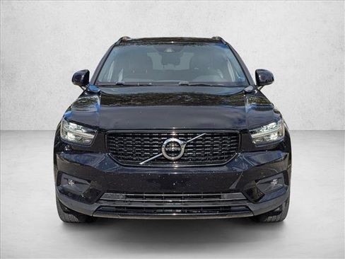 Used 2020 Volvo XC40 T4 R-Design w/ Protection Package Premier image 2