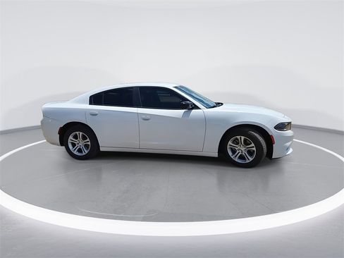 Used 2023 Dodge Charger SXT image 9
