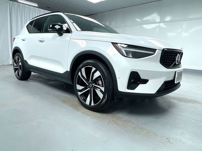 Certified 2025 Volvo XC40 B5 Plus