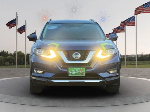 Used 2018 Nissan Rogue SL w/ Premium Package image 2
