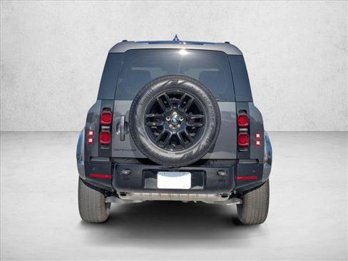 Used 2024 Land Rover Defender 110 X-Dynamic SE AWD/4WD image 6