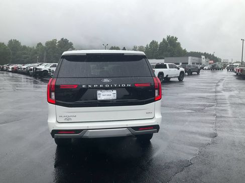 New 2026 Ford Expedition Max Platinum w/ Platinum Ultimate Package AWD/4WD image 6