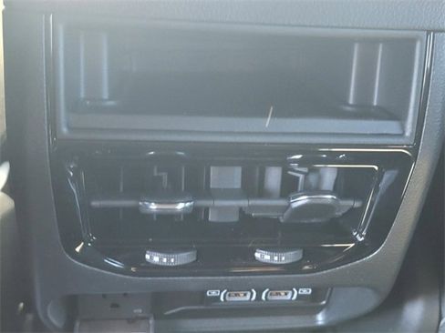 New 2025 Jeep Grand Cherokee Laredo X w/ Luxury Tech Group I image 28