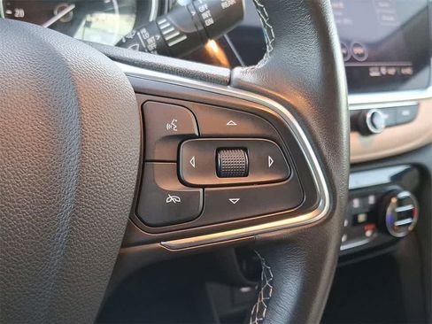 Used 2021 Buick Encore GX Select image 19