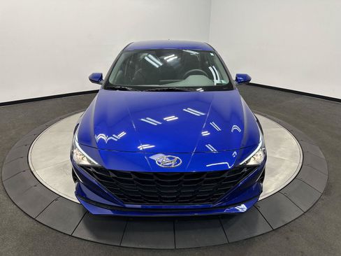 Certified 2023 Hyundai Elantra SEL w/ Cargo Package FWD image 3