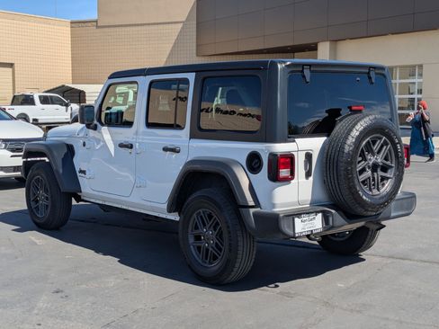 Used 2024 Jeep Wrangler Unlimited Sport AWD/4WD image 8