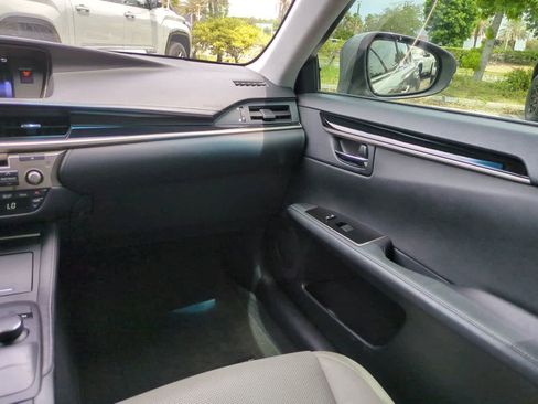 Used 2017 Lexus ES 350 FWD image 16