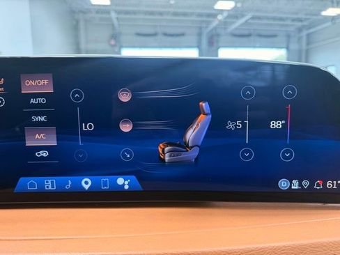 Used 2025 Cadillac XT4 Sport AWD/4WD image 36