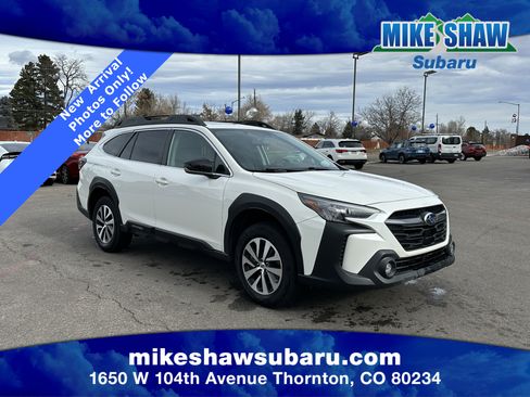 Used 2023 Subaru Outback Premium image 3