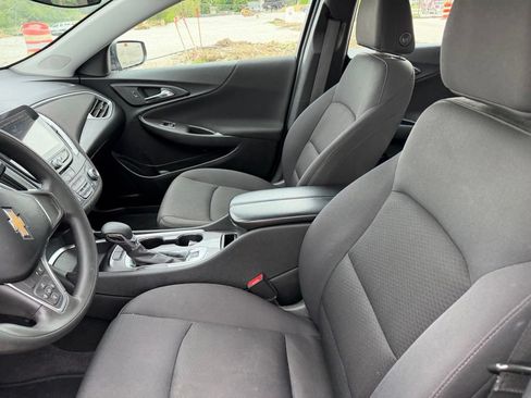 Used 2023 Chevrolet Malibu LT w/ Driver Confidence Package FWD image 10