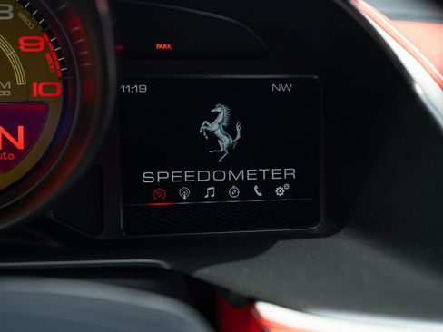 Used 2022 Ferrari 812 GTS RWD image 34