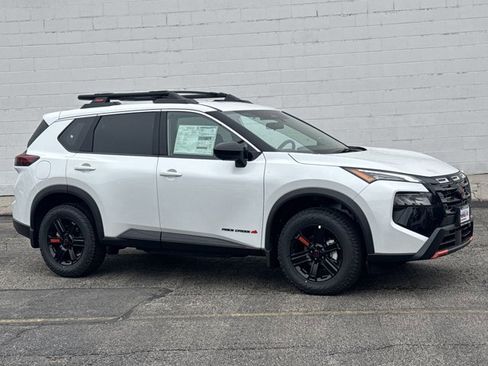 New 2025 Nissan Rogue SV image 6