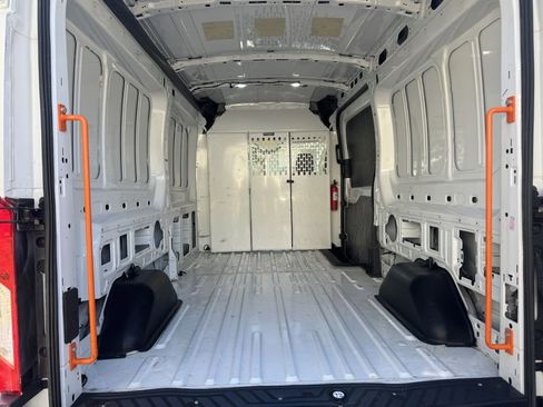 Used 2019 Ford Transit 150 148 Medium Roof image 5
