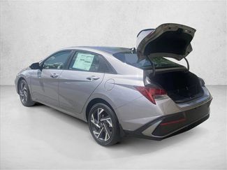 Certified 2025 Hyundai Elantra SEL video 2