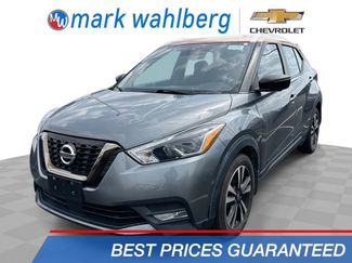 Used 2020 Nissan Kicks SR video 1
