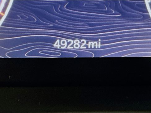 Used 2024 Jeep Grand Cherokee L Limited w/ Luxury Tech Group II image 19