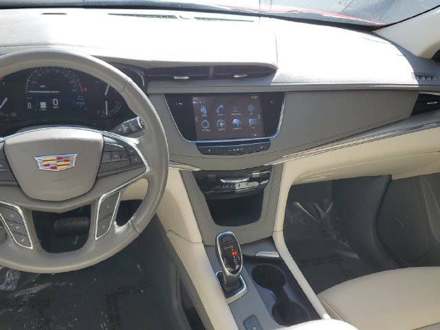 Certified 2019 Cadillac XT5 Luxury FWD image 19