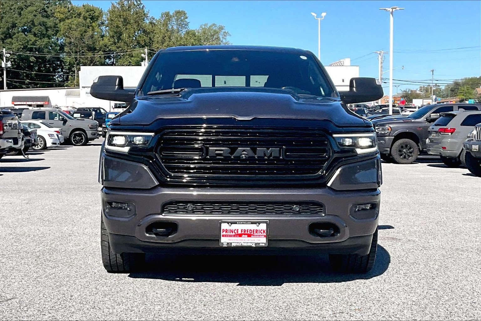 Used 2022 RAM 1500 Limited AWD/4WD image 2
