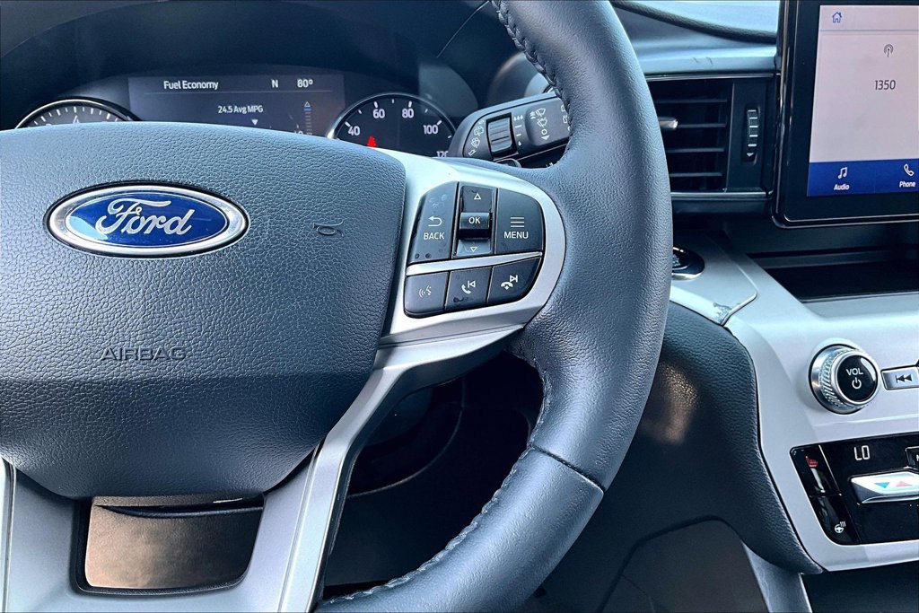 Used 2020 Ford Explorer XLT w/ Equipment Group 202A AWD/4WD image 26