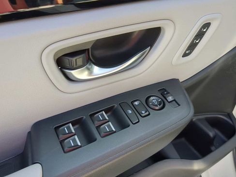 New 2025 Honda Pilot Touring image 12