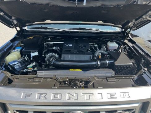 Used 2022 Nissan Frontier SV w/ Technology Package image 14