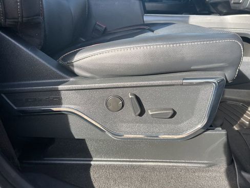 Used 2024 Ford F250 Lariat w/ Lariat Ultimate Package image 38