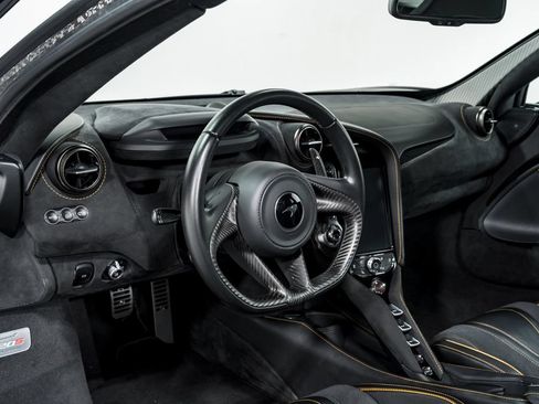 Used 2020 McLaren 720S Performance RWD image 11