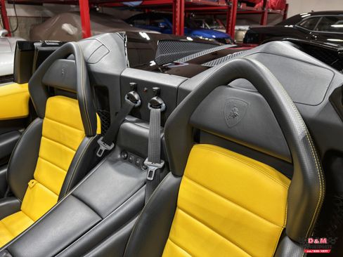 Used 2005 Lamborghini Murcielago Roadster image 21