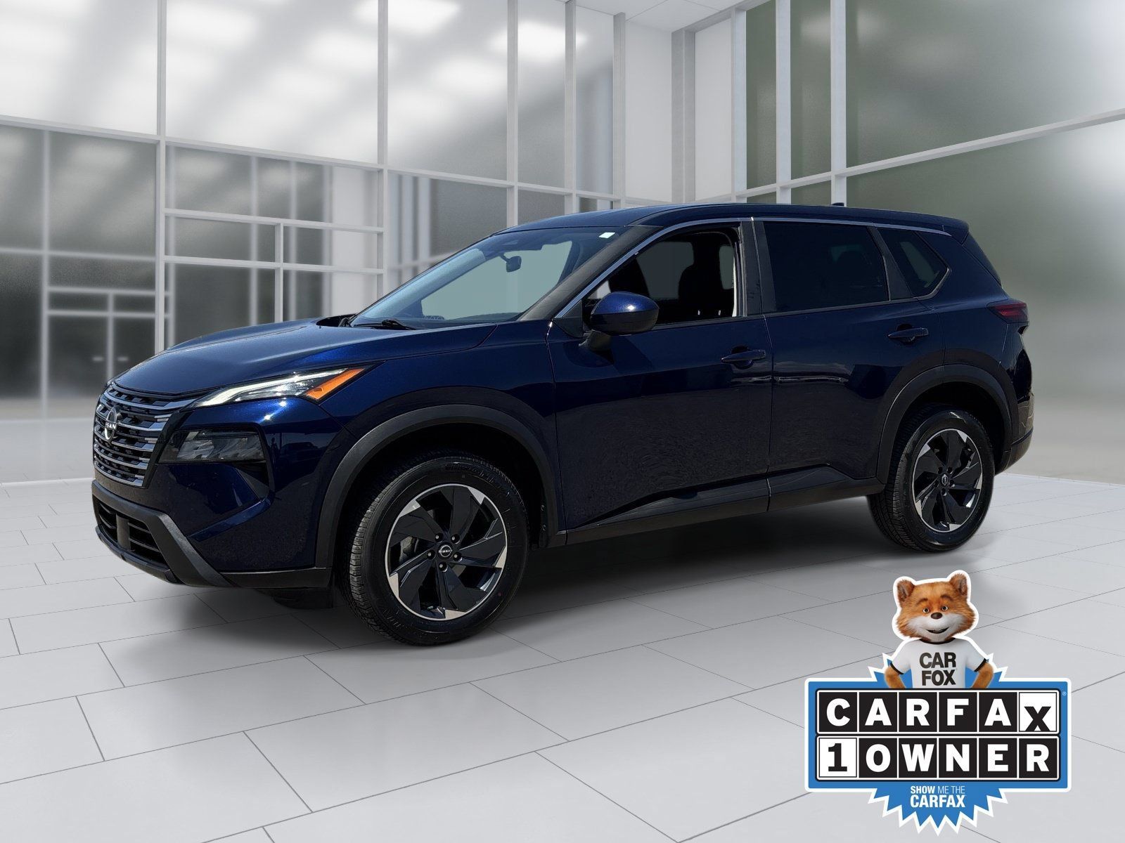 Used 2024 Nissan Rogue SV AWD/4WD image 2
