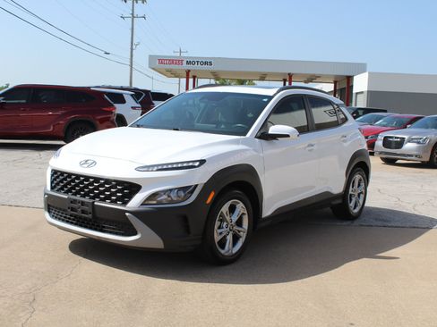 Used 2023 Hyundai Kona SEL w/ Convenience Package FWD image 11