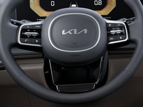 New 2026 Kia Carnival EX FWD image 22