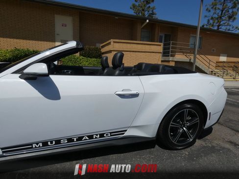 Used 2024 Ford Mustang Convertible RWD image 14