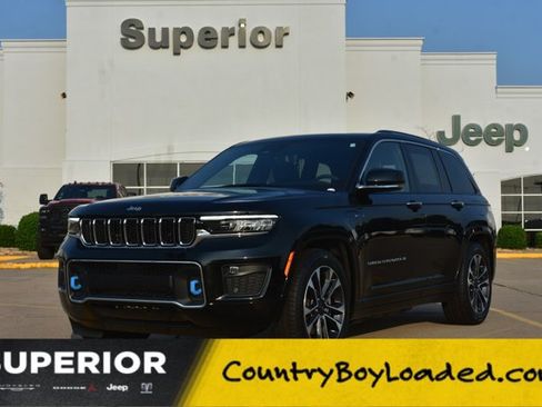 Used 2022 Jeep Grand Cherokee Overland w/ Luxury Tech Group IV AWD/4WD image 1