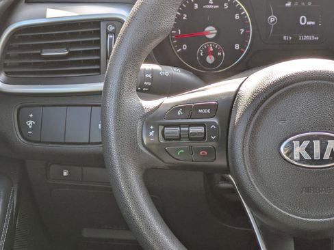 Used 2018 Kia Sorento L image 22