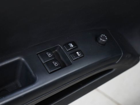 Used 2005 Nissan 350Z Touring RWD image 13